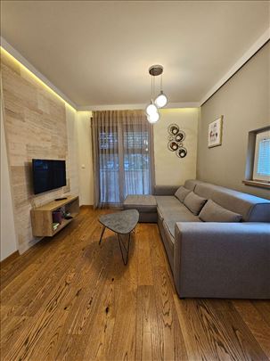 IZUZETAN, Novogradnja, garaža. --Lekino brdo--