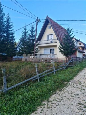 Jahorina Dvorišta novija kuća sa odličnim placem