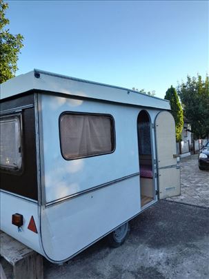 Kamp prikolica Brako čvrste stranice