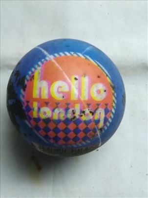 Loptica gumena dia  5,5 cm. ocuvana