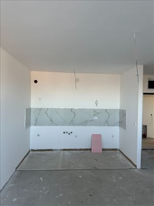 Nov trosoban stan-Mišeluk