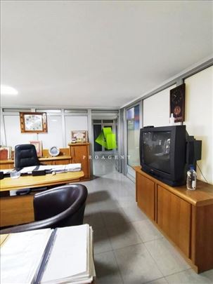 Odličan poslovni prostor u blizini Ekonomskog faku