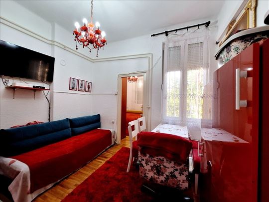 Odlicna lokacija, miran namesten 1.5 30m2