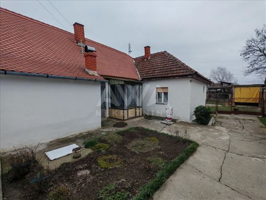 Prodaje se prizemna kuća u Sonti – 127 m²