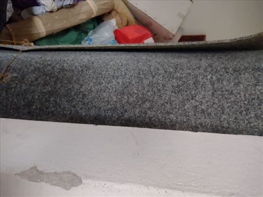 Prodajem nov nekorišćen tepison trava 50m2