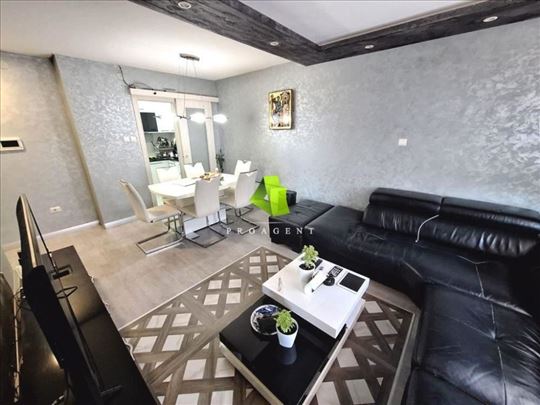 Retko u ponudi -troiposoban stan sa parkingom na o