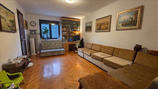 Retko u ponudi, 78m2 + 2 lođe, nije dupleks!