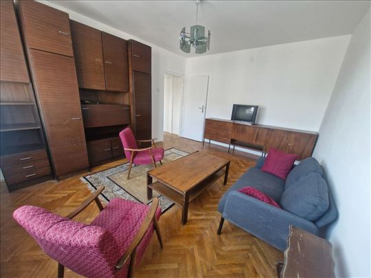 Sredjen, namešten stan 49m2, Botanička bašta, 