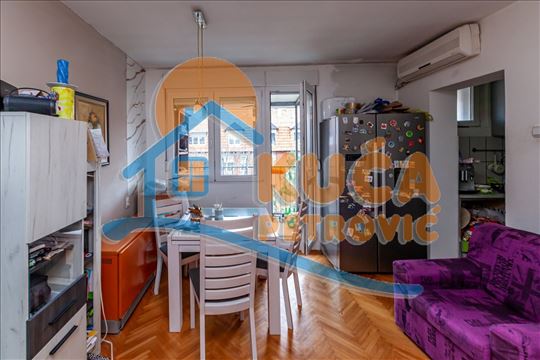 Stan 53m2, Vojna bolnica