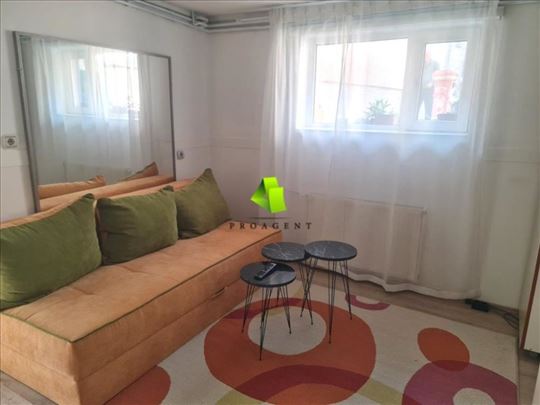 Stan u kući sa uračunatim troškovima u blizini nov