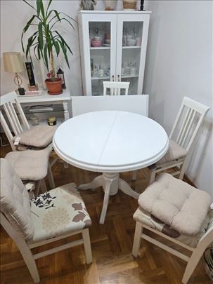 Trpezarijski komplet sa podmetacima za stolice 