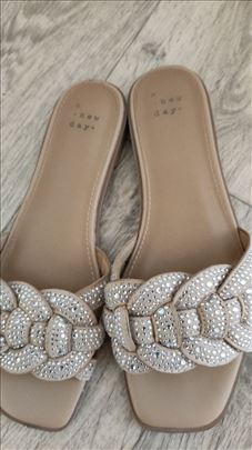 Ženske letnje papuče