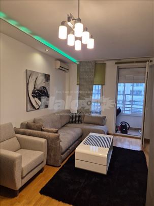  Belvil 47m2 kompletno namešten+parking mesto