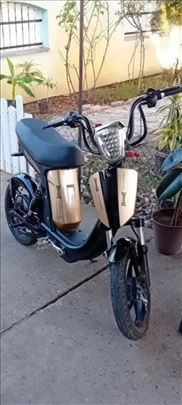 Elektricki bicikl skuter Colossus Q-53 kao nov