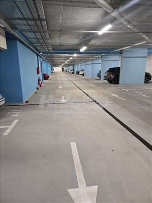 Garazno mesto  Novi Dorćol