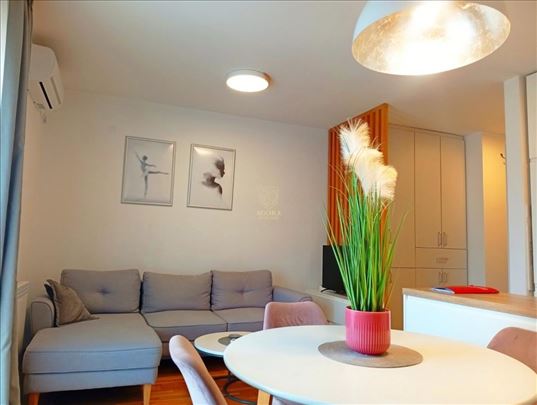 Hala Pionir, Green Rezidence  42 kv, 2,0 ,   - Pal