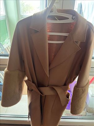 Vuneni kaputić Zara kao nov 60 eur