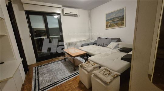 Kod Plavog mosta, Ukljucen infostan u cenu