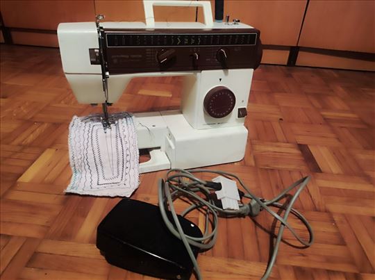 Mašina za šivenje Privileg 815