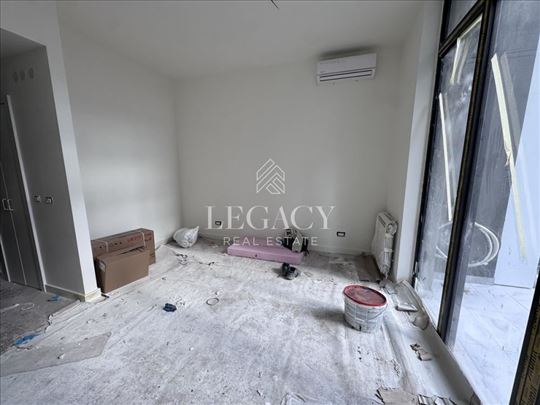 Najtraženiji studio sa baštom, uskoro useljiv ID#1