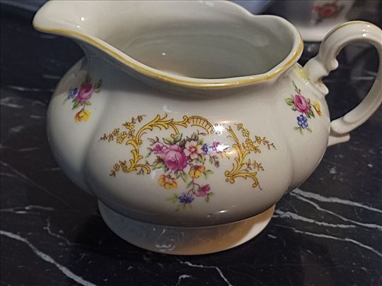Porcelanska posuda za mleko 1922god