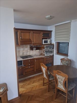 Prodajem jednosoban stan u centru Vrnjacke Banje