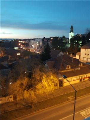 Stan u strogom centru Inđije