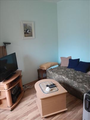 Stari Banovci, kuća 45m2, 17 ari, uknjiženo