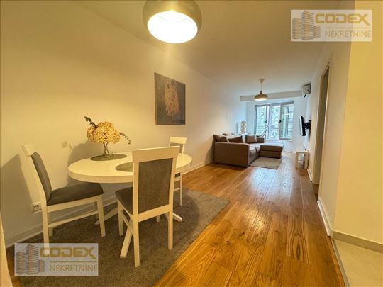 Kod Ruskog Doma, 53m2, 2.0, namešten, useljiv