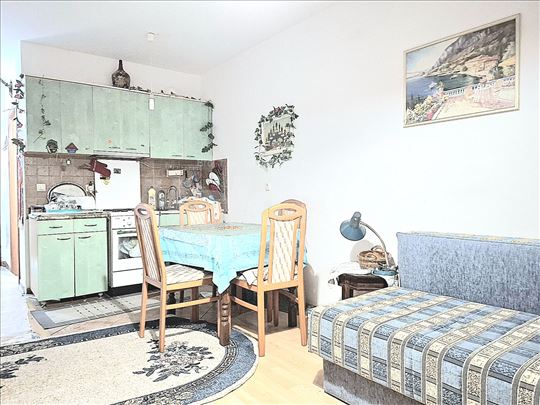 Novi Sad Centar 3.0 lep stan sa garaznim mestom 