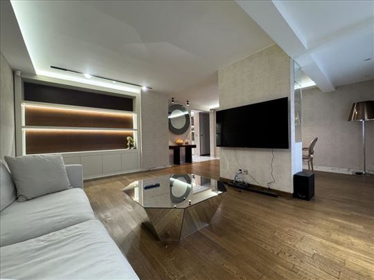 Luksuzan četvorosoban stan, Blok 25, Novi Beograd 