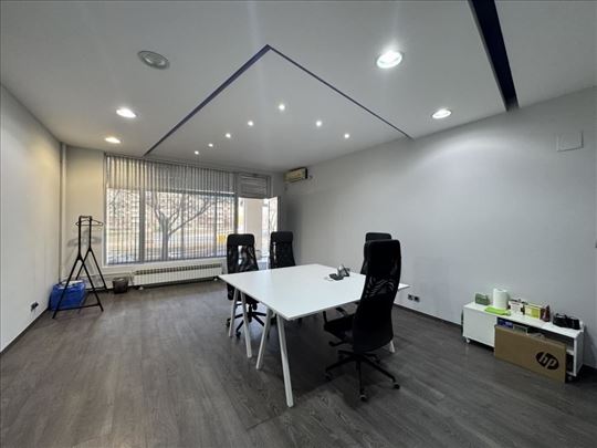 Poslovni prostor 35m², Blok 28, Novi Beograd ID#25