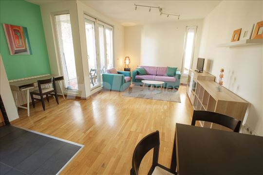 1.5 Renoviran stan.Miran kraj. Voždovac, Beograd