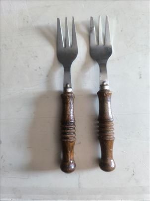 2 antikne rostfrei viljuske, drvena drska
