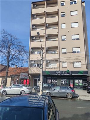 Izdavanje dvosobnog stana u Borci