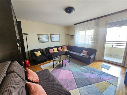 Karaburma,Dr Drage Ljočić, prostran dvosoban stan