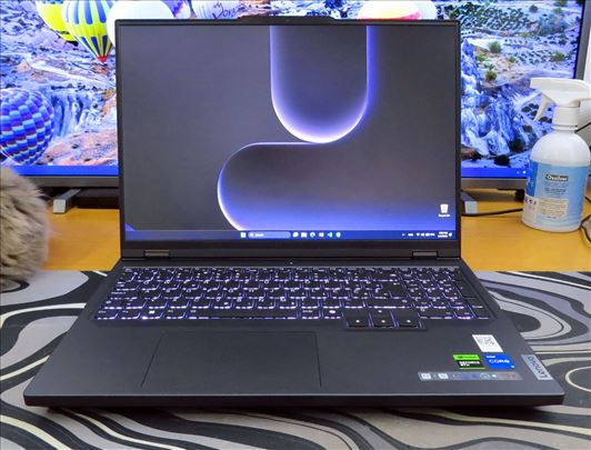 Lenovo Legion 5 Pro 16IRX9 i5-14500HX RTX 4060 16"