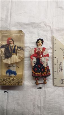 Male lutkice u narodnoj nošnji