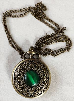 Nov vintage cvetni dzepni sat sa lancem 