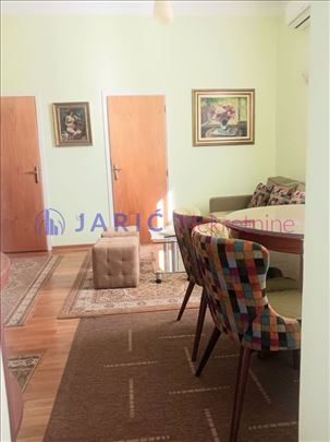 Obilićev venac,45m2.2.0.Odmah useljiv!