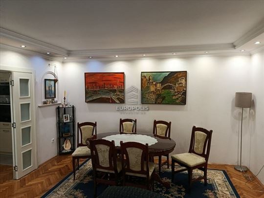 Senjak - četvorosoban stan za porodični život