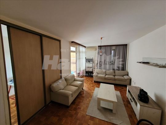 Stan 55m2 izdavanje Banjica / Paunova / TC Banjica