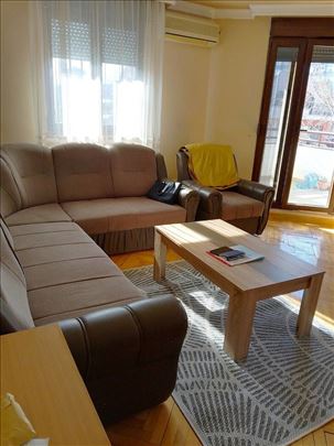 Trosoban sa garažom od 30 m2 i CG u Save Kovačević