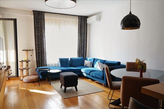 West 65, luksuzan stan, 2 parking mesta