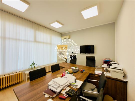 Centar Lokal Poslovni prostor 52m2