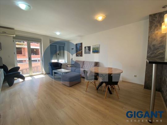 Crveni krst, 74m2, IV, cg