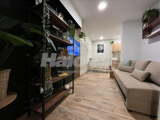 Garsonjera 28m2 Oblakovska 9