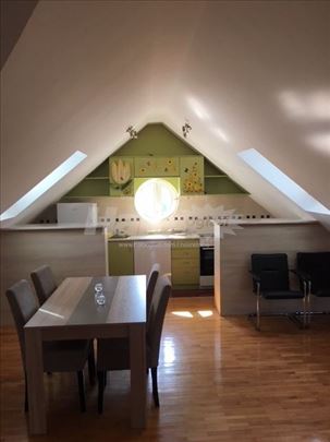 Gornjogradska Zemun, stan u zgradi Banke Intesa