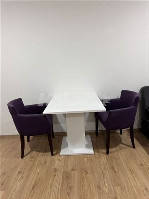 Izdajem stan u Zemunu