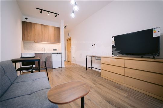 Jednoiposoban, opremljen, nov stan u Petrovaradinu